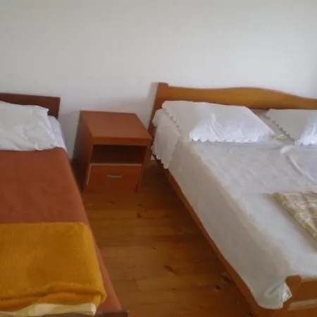 Robinson House Zut * Bizikovica